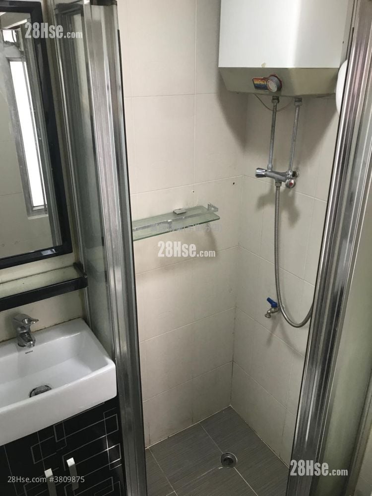 東成大廈 售盤 2 房 , 1 浴室 268 平方呎