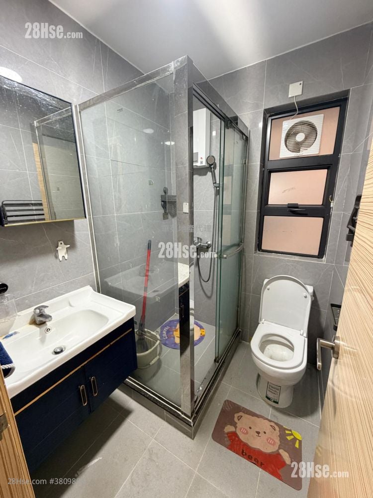 Village Rental 3 Bedrooms , 2 Bathrooms 700 ft²