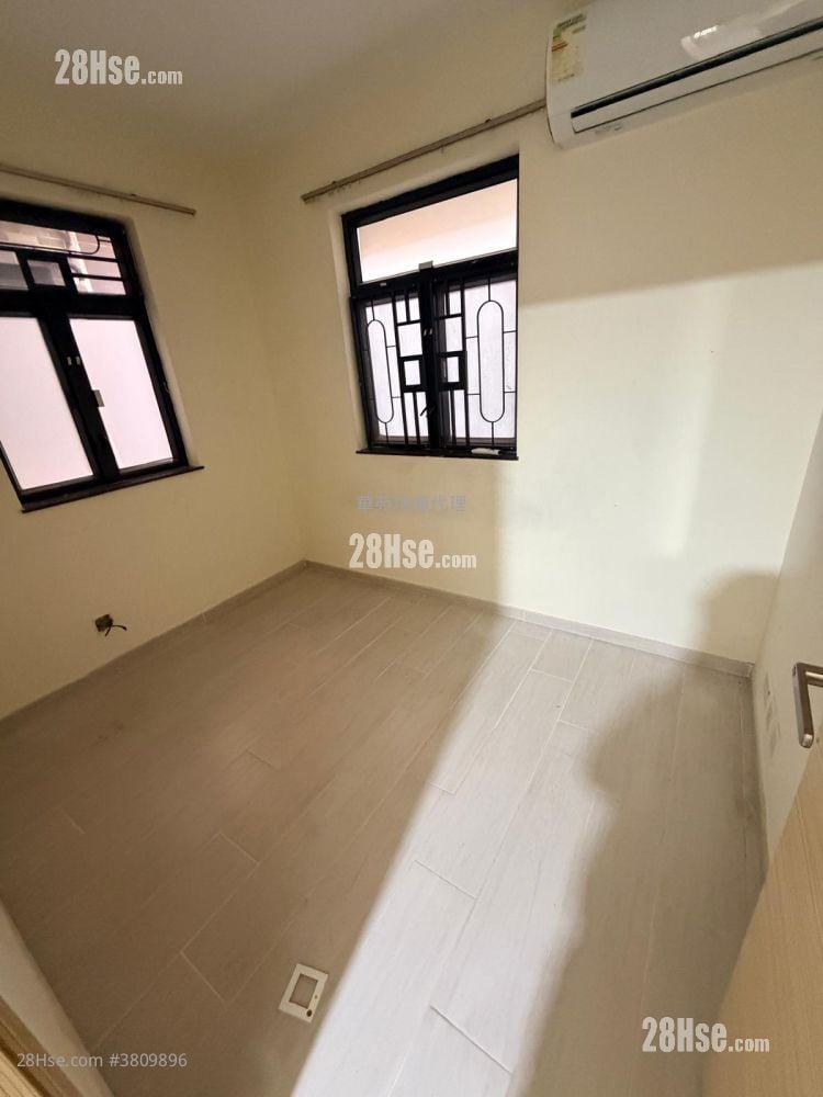 Village Rental 3 Bedrooms , 2 Bathrooms 700 ft²