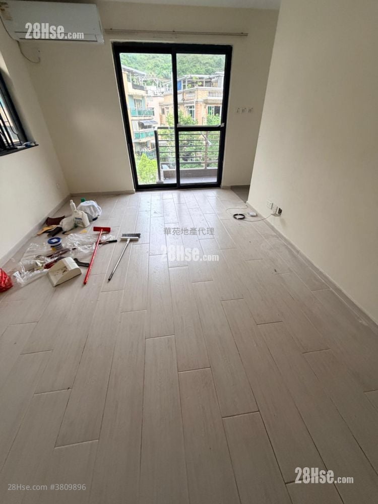 Village Rental 3 Bedrooms , 2 Bathrooms 700 ft²