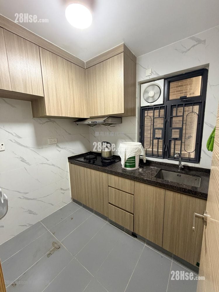 Village Rental 3 Bedrooms , 2 Bathrooms 700 ft²