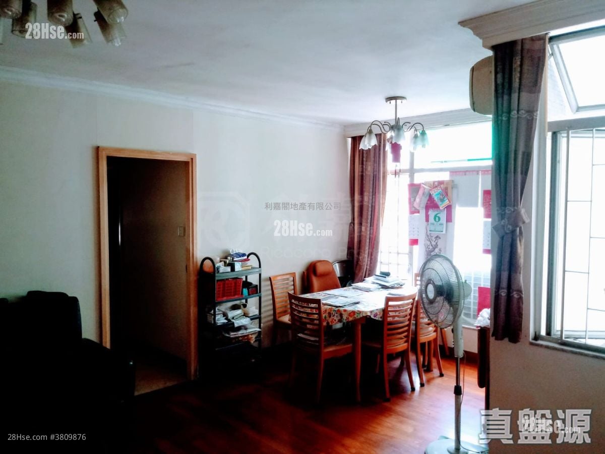 栢蕙苑 售盤 3 房 , 2 浴室 692 平方呎