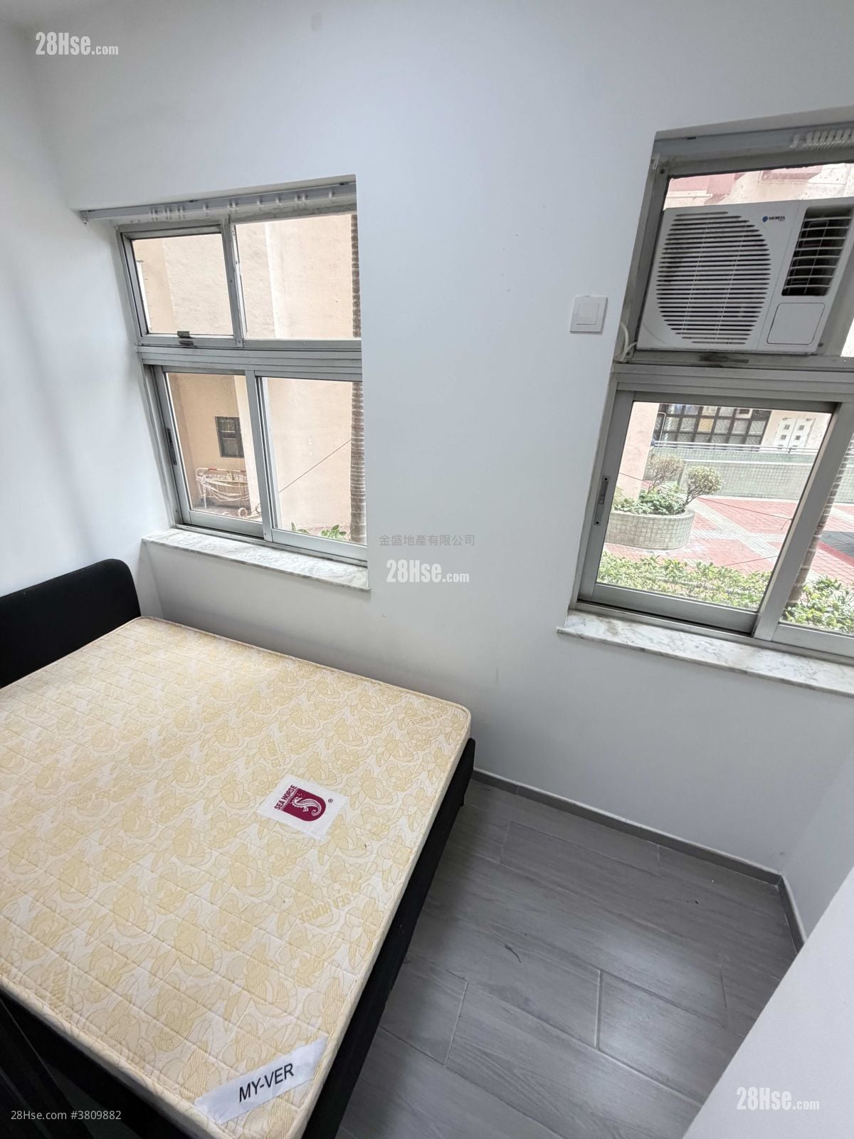 Apartment Rental 1 Bedroom 170 ft²