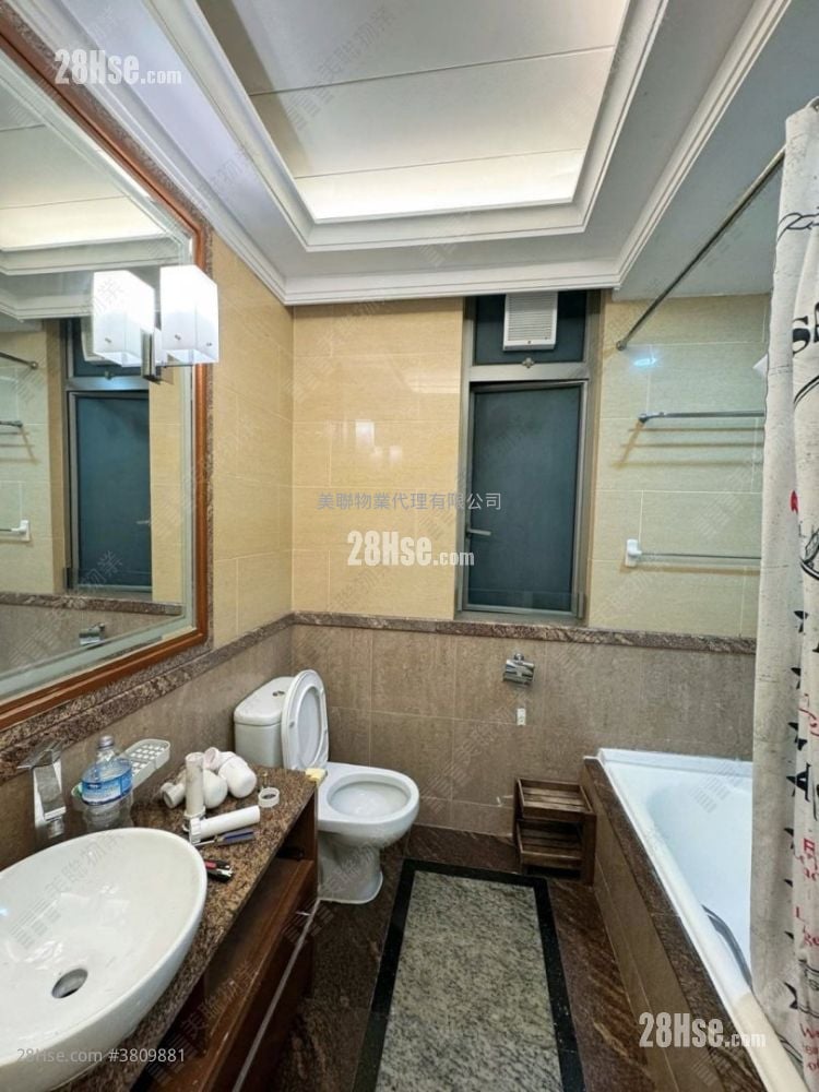 The Cairnhill Sell 3 Bedrooms 966 ft²