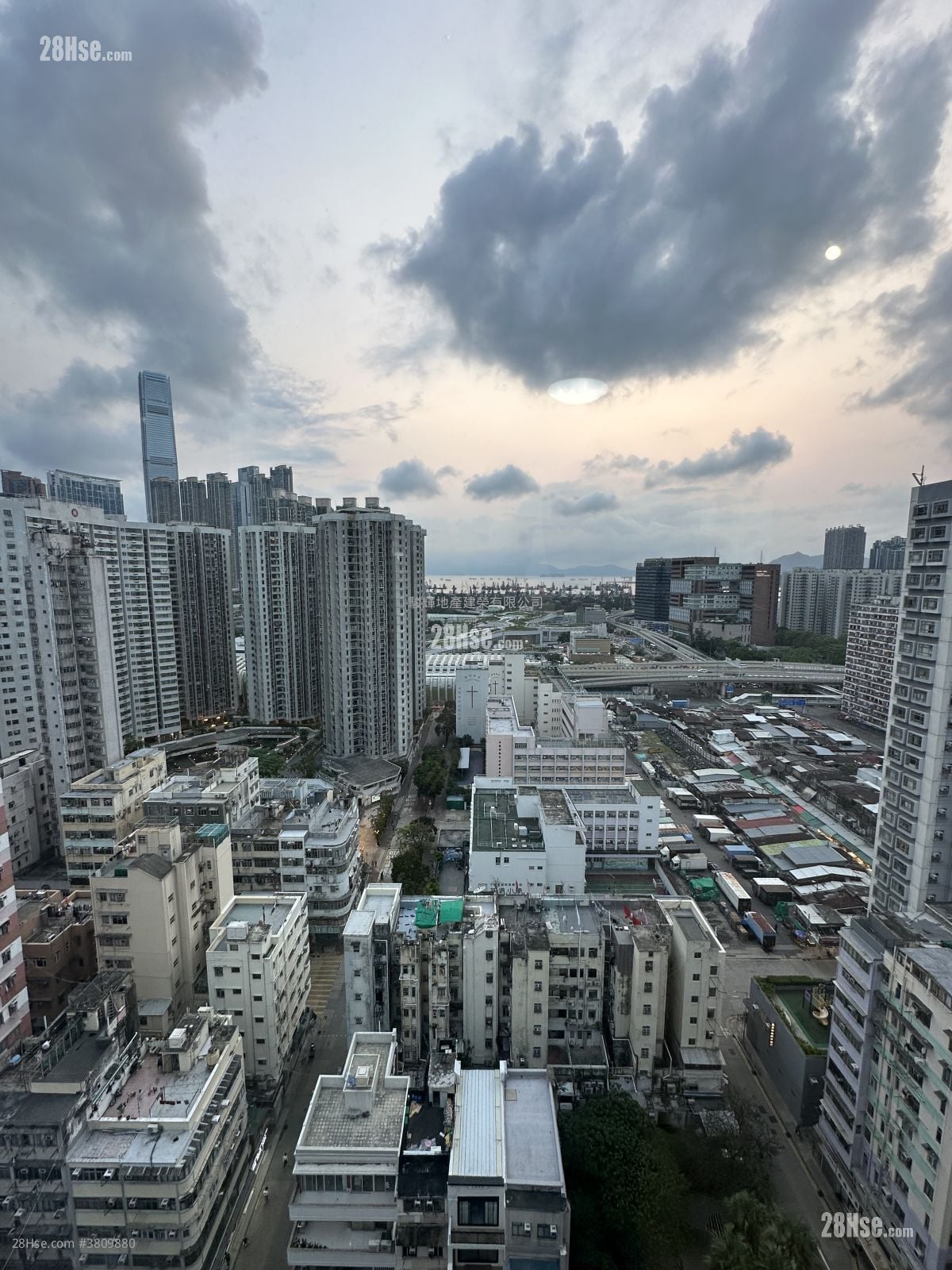 兆豐大廈 租盤 開放式間隔 , 1 浴室 216 平方呎