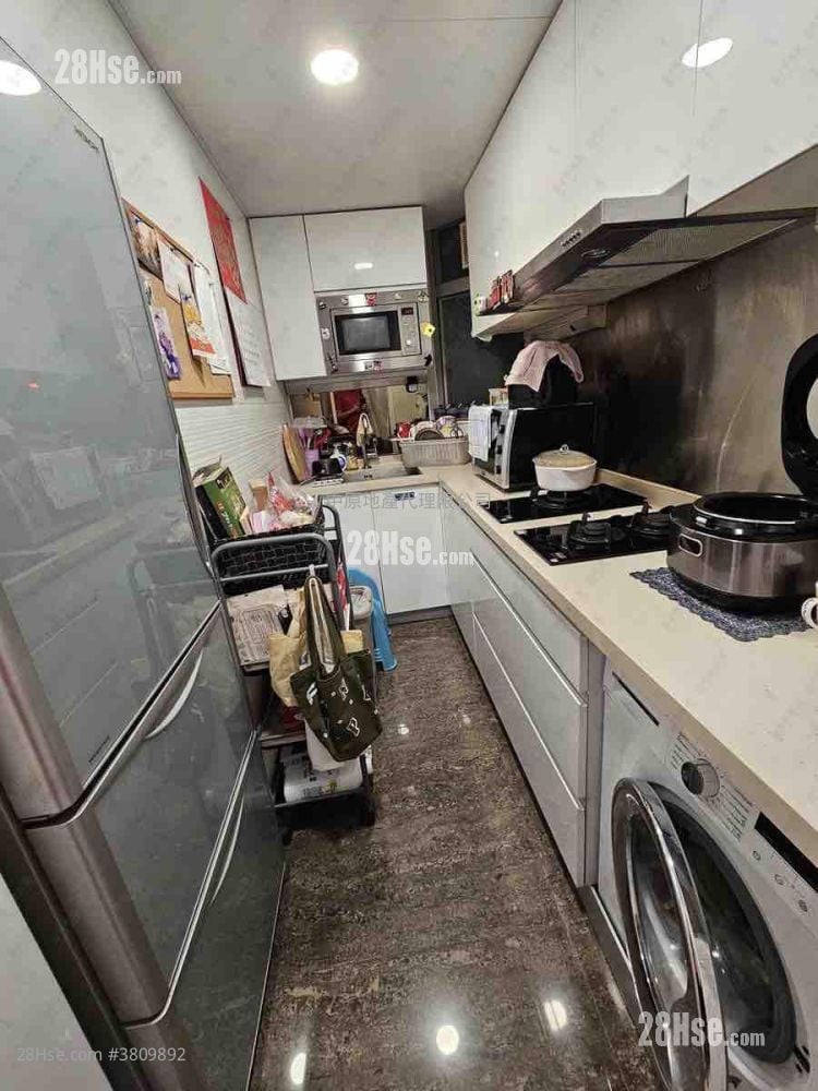 环宇海湾 售盘 3 房 , 2 浴室 713 平方尺