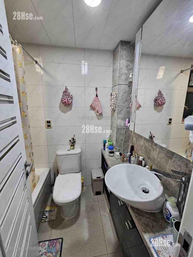 环宇海湾 售盘 3 房 , 2 浴室 713 平方尺