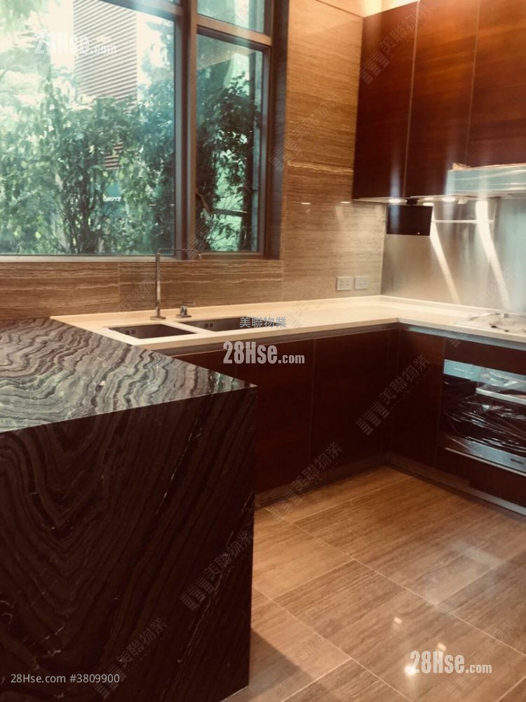 柏巒第一期 售盤 5+ 房 , 3 浴室 3,531 平方呎