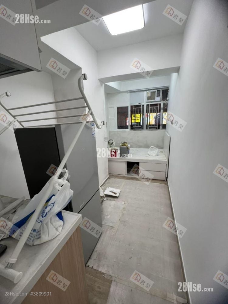 Yuen King Building Rental Studio , 1 Bathroom 150 ft²