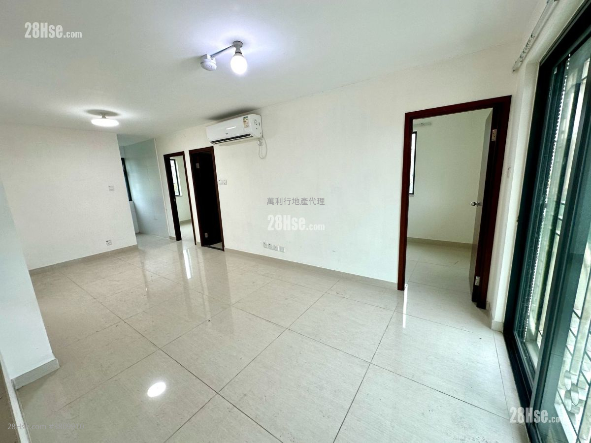 Village Rental 3 Bedrooms , 1 Bathroom 700 ft²