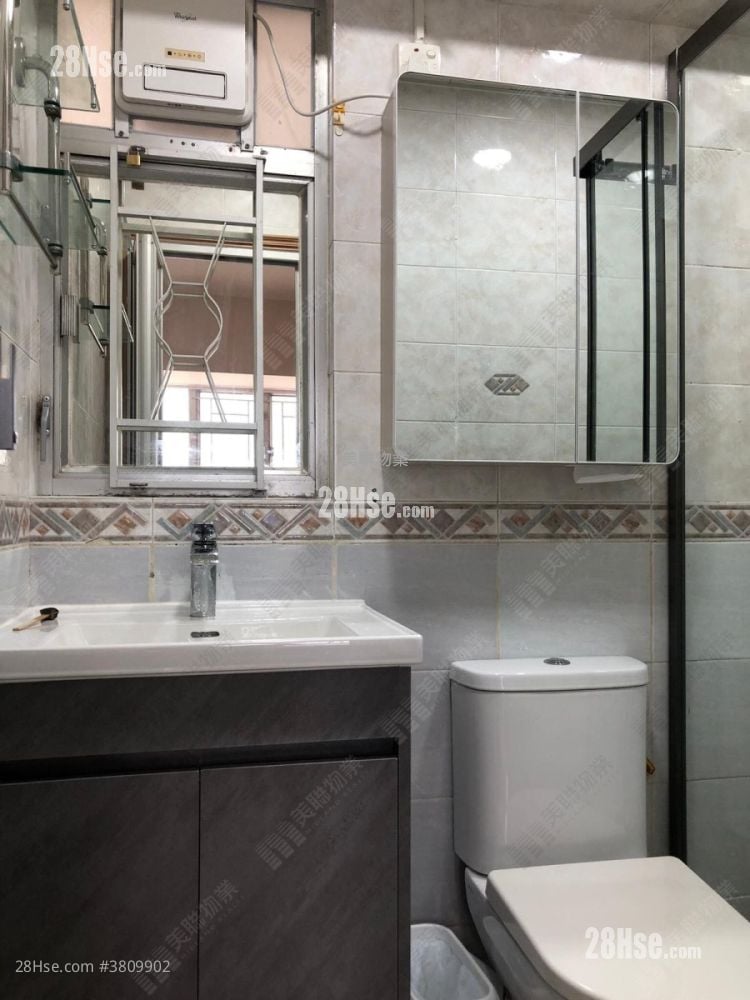 丰景园 租盘 2 房 , 1 浴室 301 平方尺