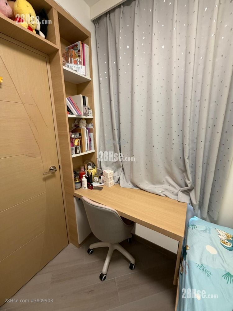 Kam Chun Court Sell 2 Bedrooms , 1 Bathroom 447 ft²