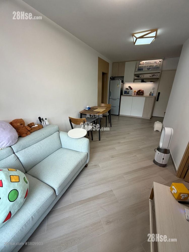 Kam Chun Court Sell 2 Bedrooms , 1 Bathroom 447 ft²