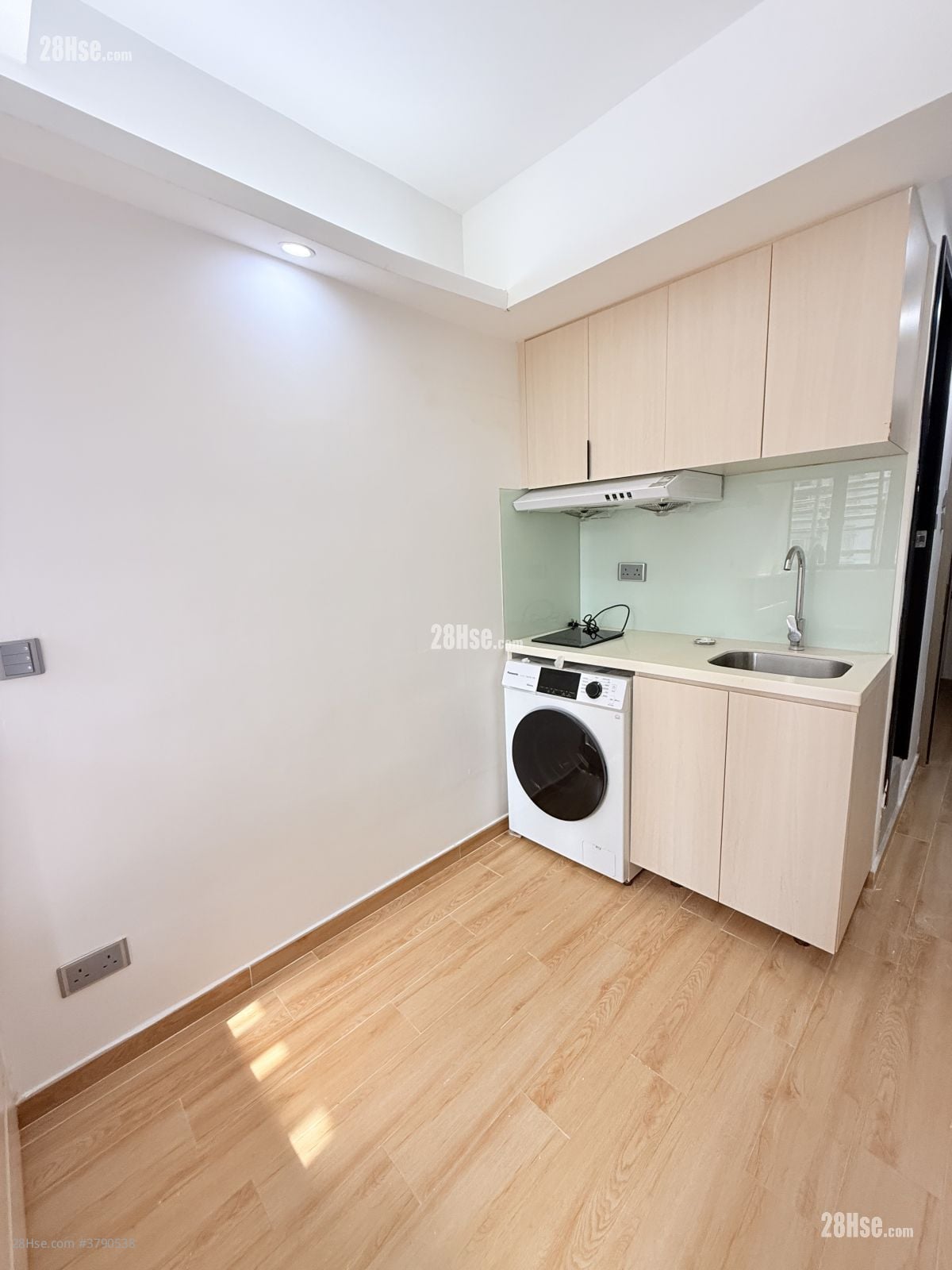 Veng Hing Mansion Rental Studio , 1 Bathroom 160 ft²