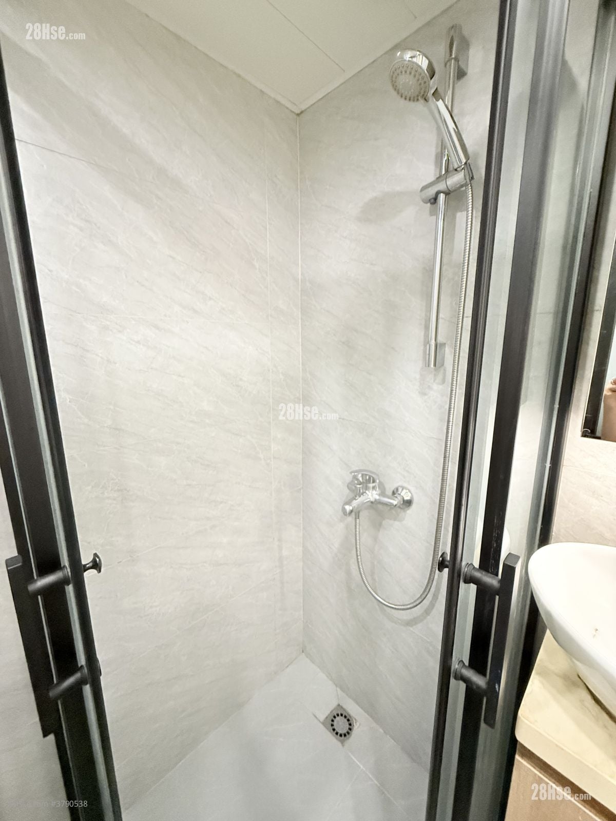 Veng Hing Mansion Rental Studio , 1 Bathroom 160 ft²