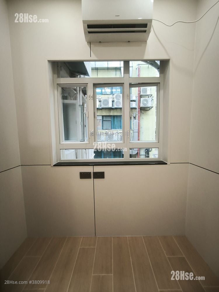 Lockhart Road Rental 3 Bedrooms , 2 Bathrooms 659 ft²