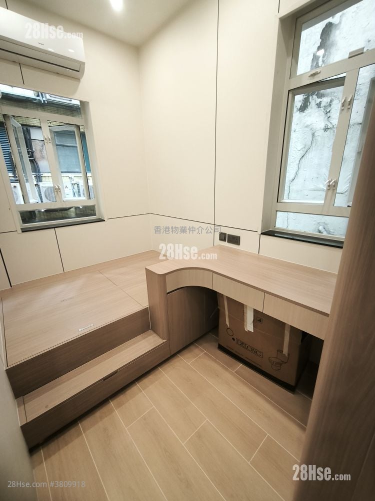 Lockhart Road Rental 3 Bedrooms , 2 Bathrooms 659 ft²