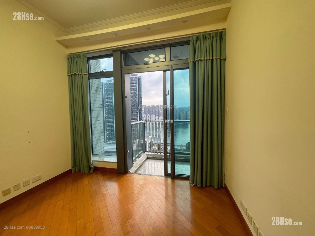 廳: 御凱 售盤 3 房 , 2 浴室 728 平方呎