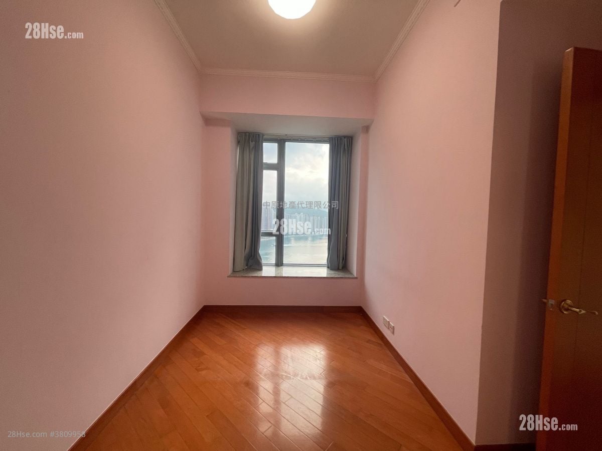 主人房: 御凱 售盤 3 房 , 2 浴室 728 平方呎