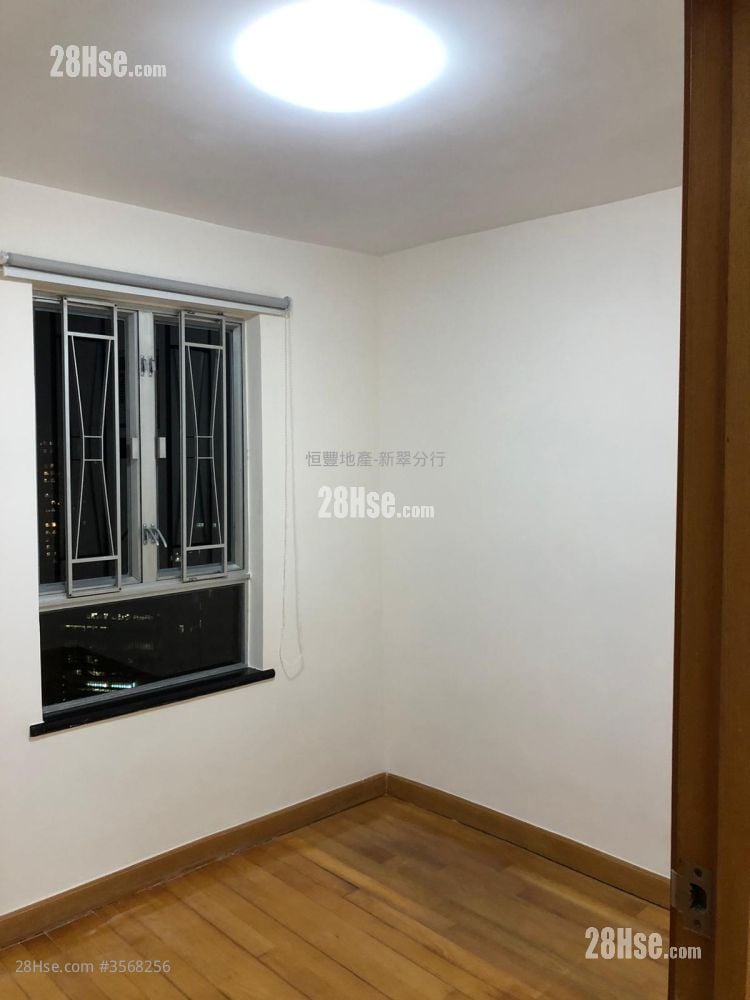 New Jade Garden Sell 3 Bedrooms , 1 Bathroom 580 ft²