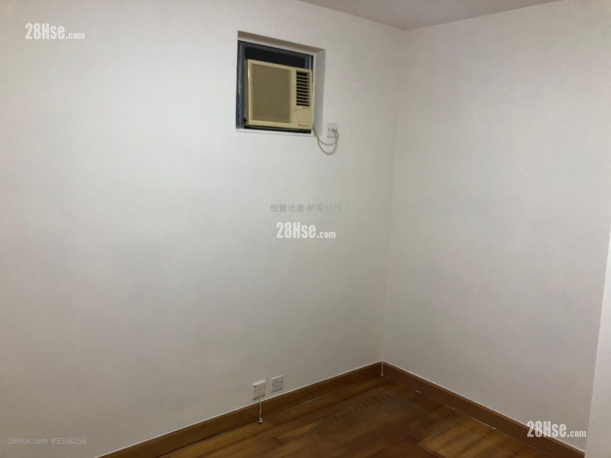 New Jade Garden Sell 3 Bedrooms , 1 Bathroom 580 ft²