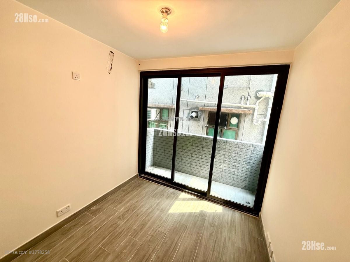 master room: Fuk Hng Tsuen ,Wan Chau Sell 1 Bedroom , 1 Bathroom