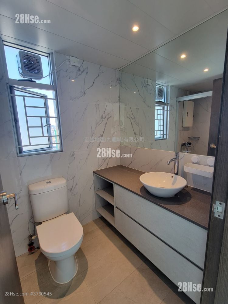 豪门 售盘 3 房 , 2 浴室 870 平方尺