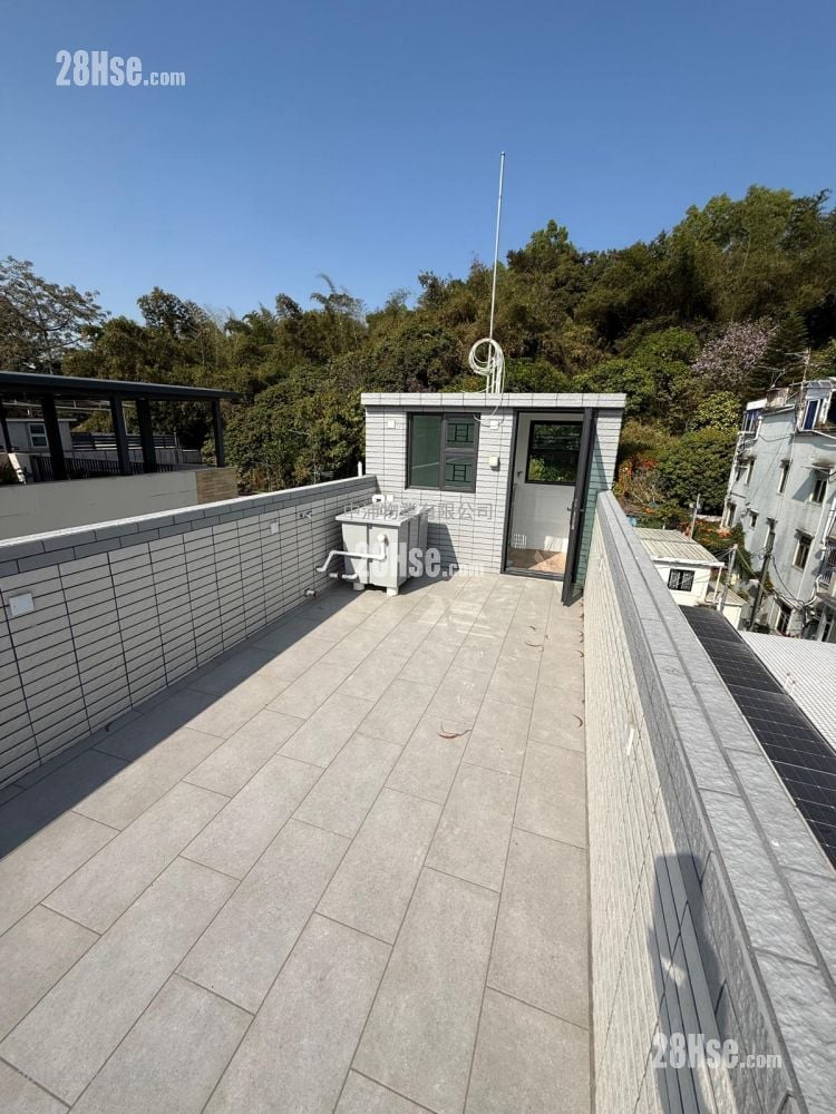 rooftoop: Fuk Hng Tsuen ,Wan Chau Sell 1 Bedroom , 1 Bathroom