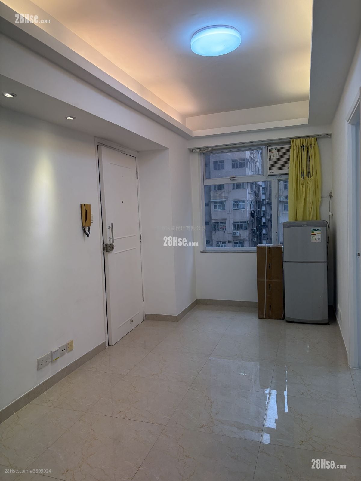 华成大厦 售盘 2 房 , 1 浴室 321 平方尺