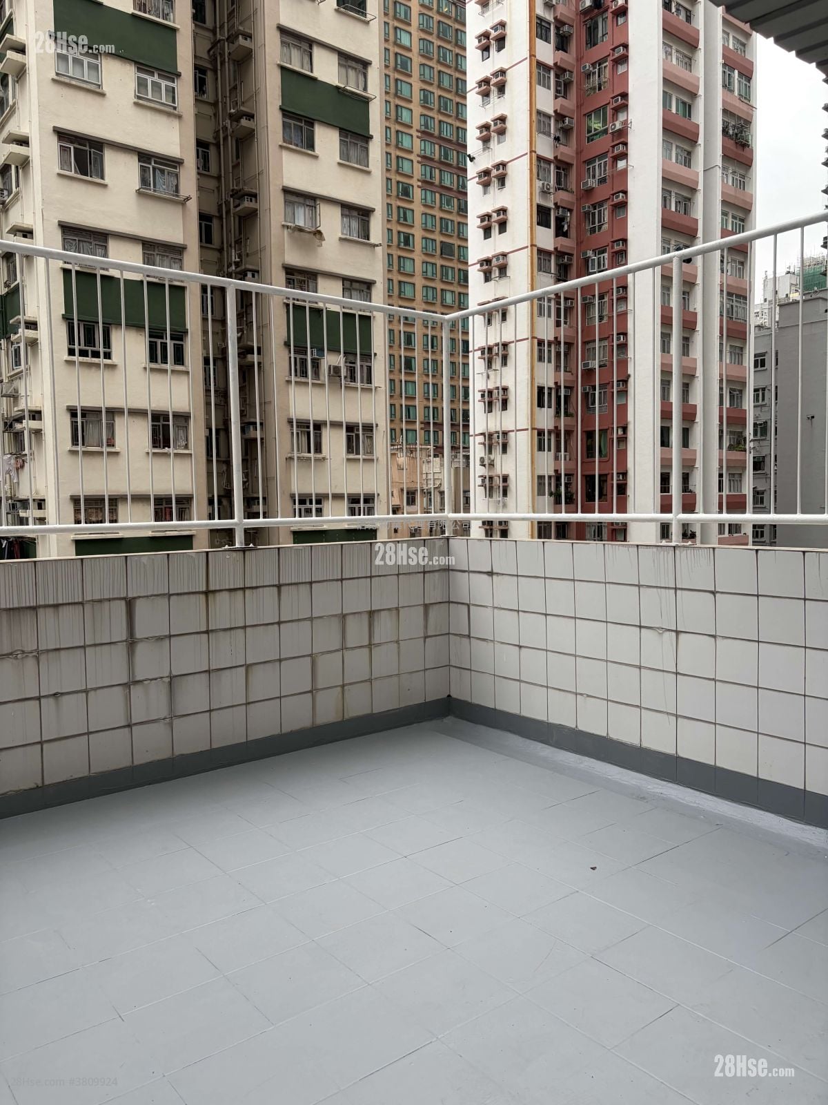 华成大厦 售盘 2 房 , 1 浴室 321 平方尺