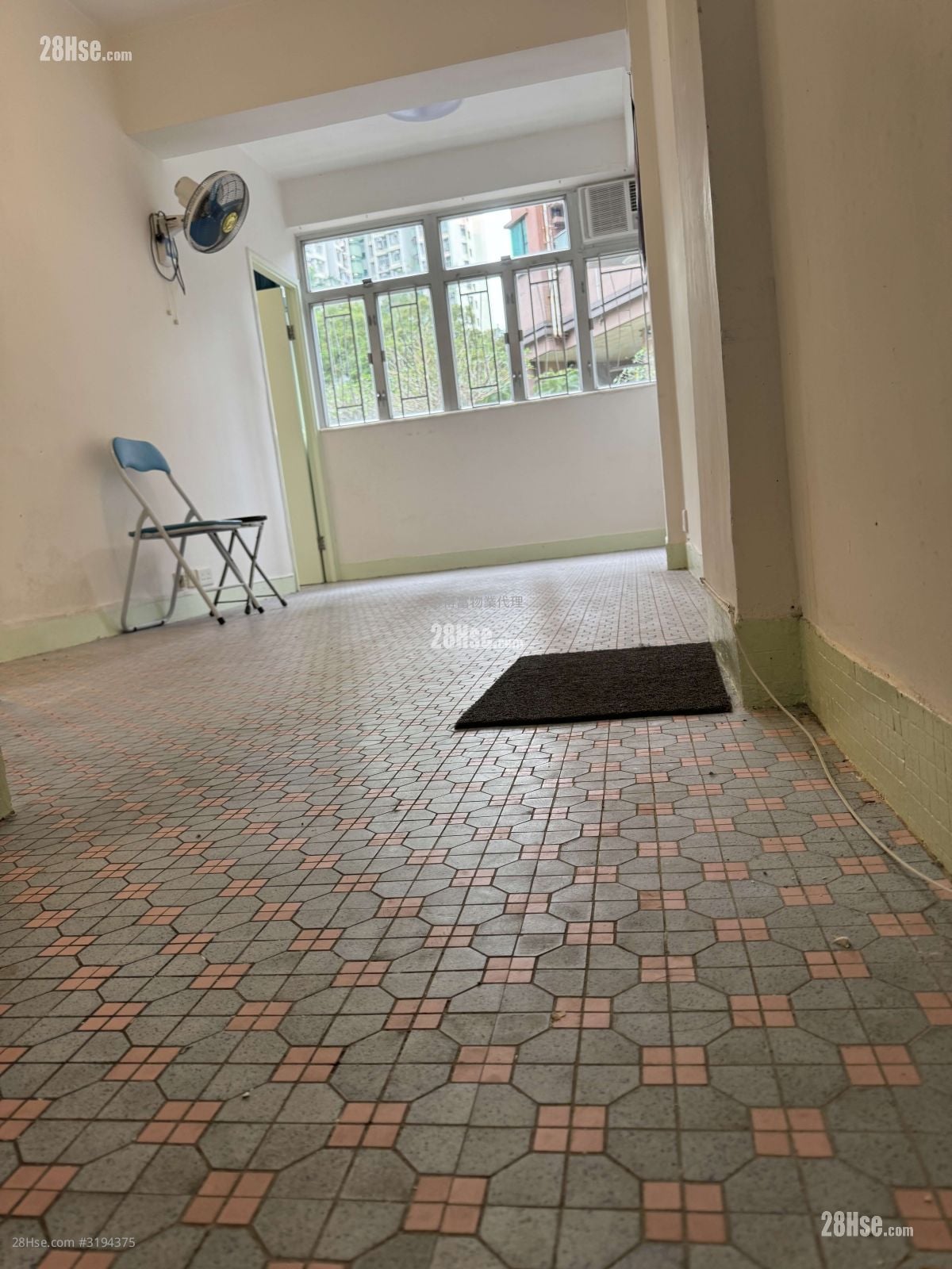 Shing On Building Rental 2 Bedrooms , 1 Bathroom 367 ft²