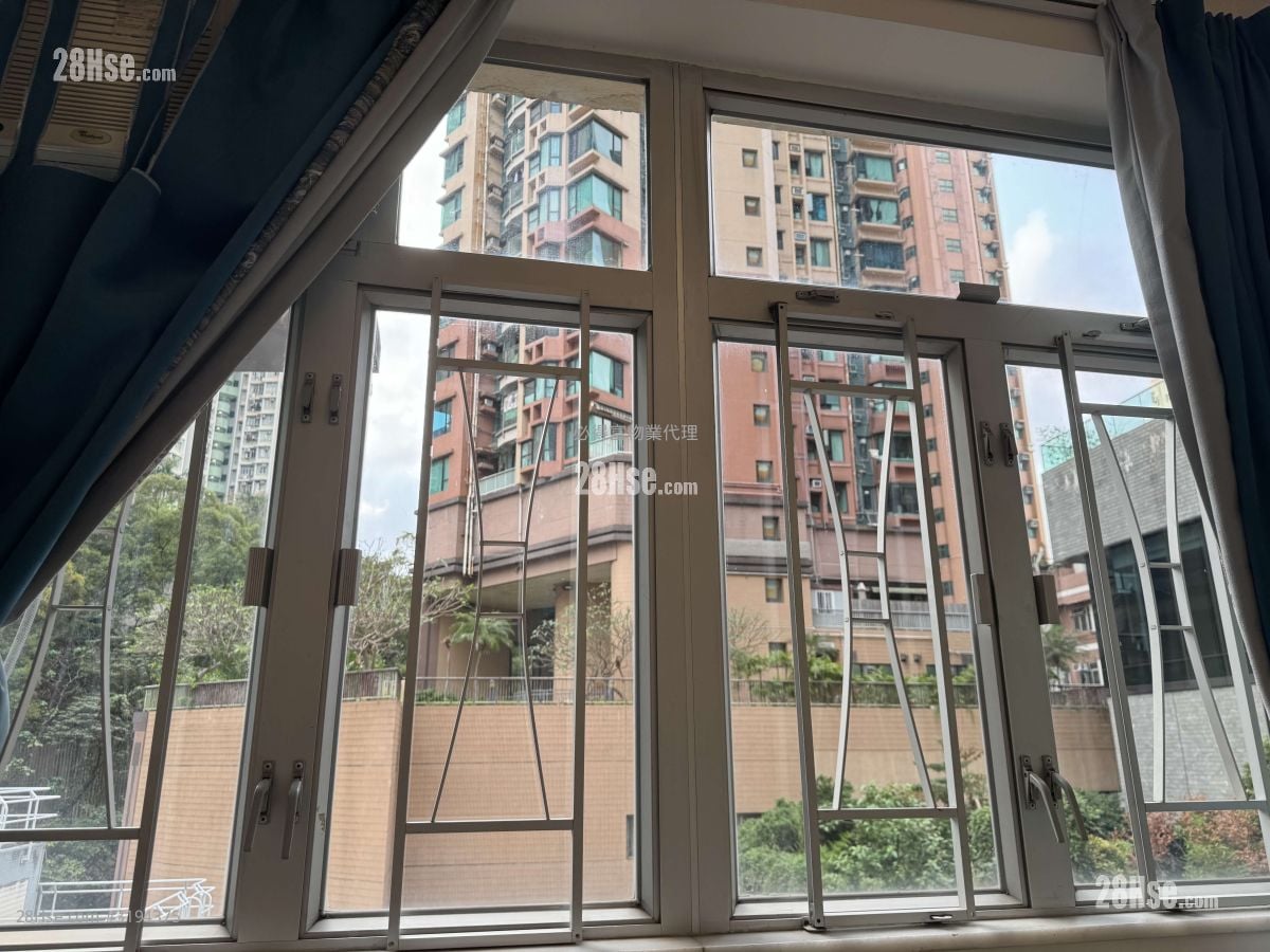 Shing On Building Rental 2 Bedrooms , 1 Bathroom 367 ft²