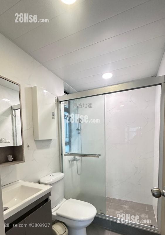 骏景园 售盘 4 房 , 3 浴室 958 平方尺