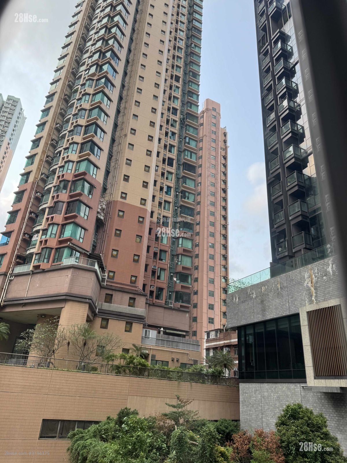 Shing On Building Rental 2 Bedrooms , 1 Bathroom 367 ft²