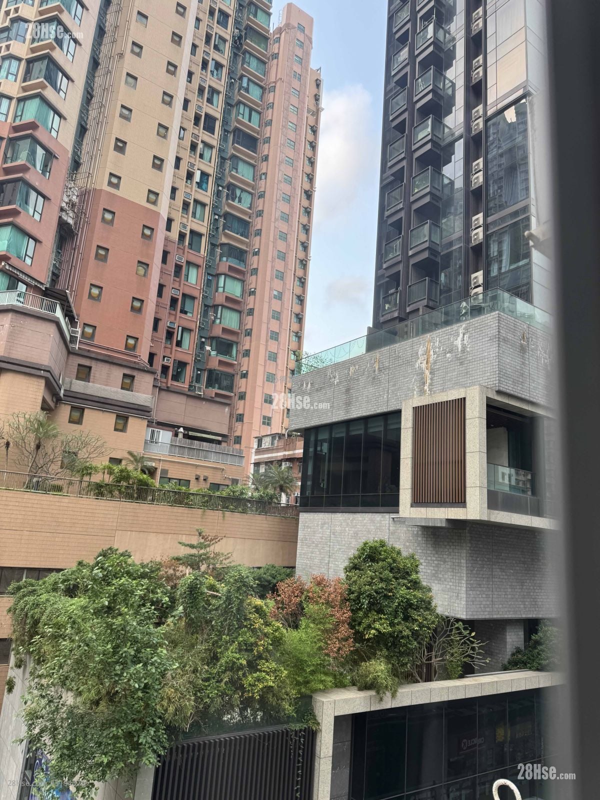 Shing On Building Rental 2 Bedrooms , 1 Bathroom 367 ft²