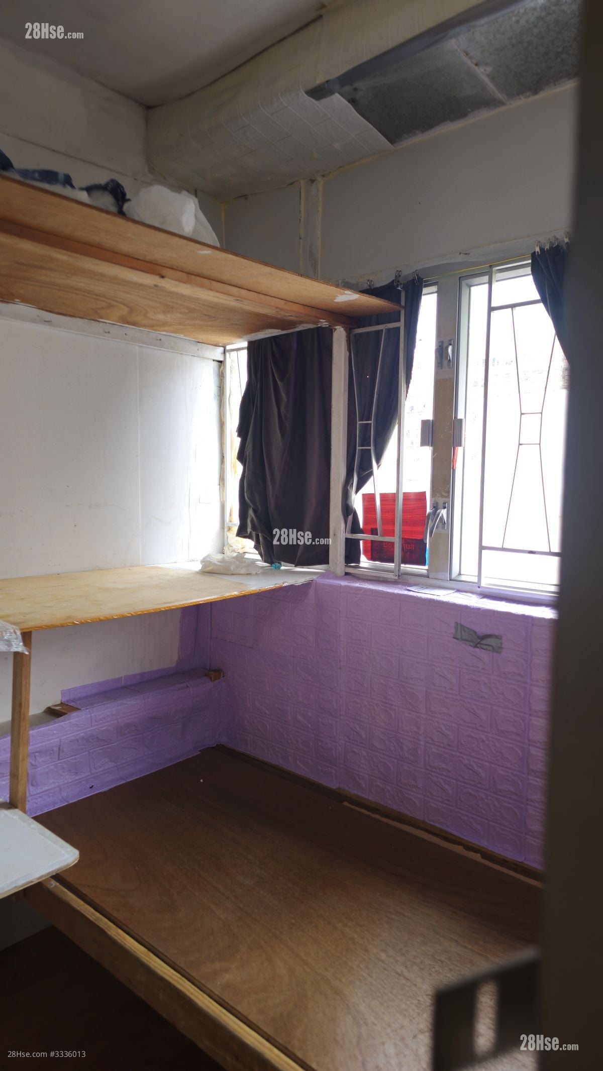 单幢楼房 租盘 5+ 房 , 2 浴室 40 平方尺