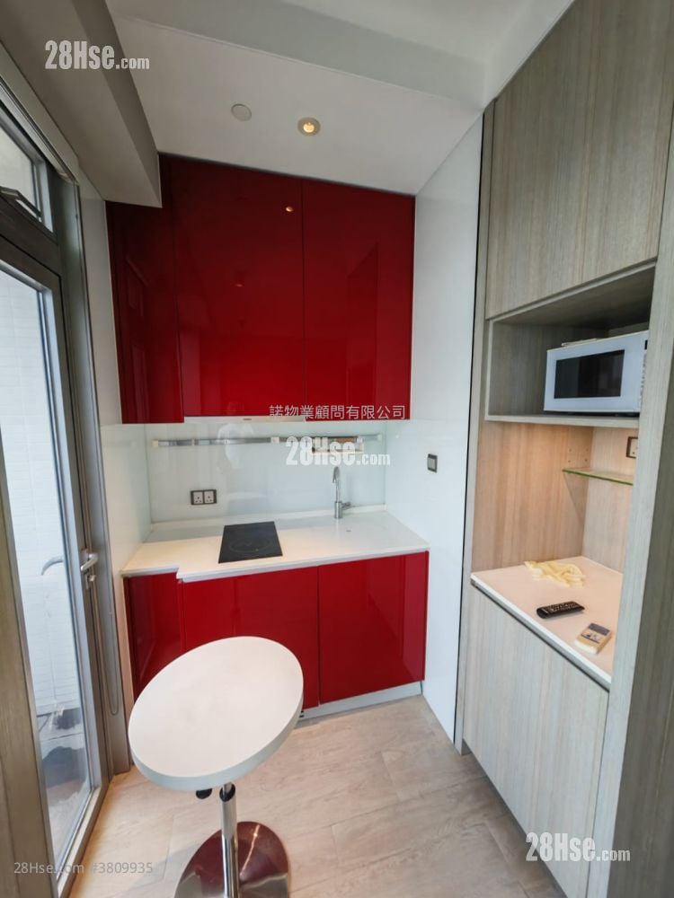 Parkes Residence Rental 1 Bathroom 248 ft²