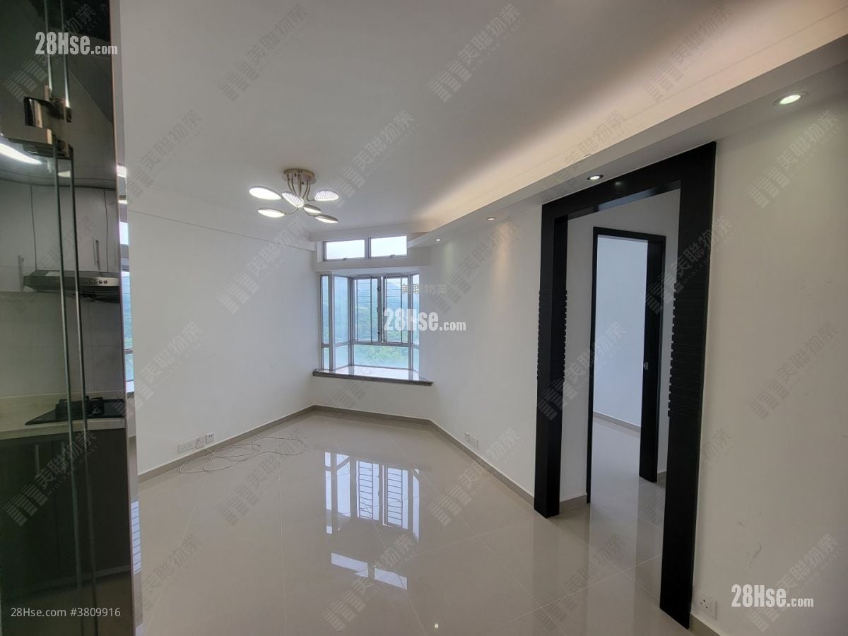 Kingswood Villas Sell 2 Bedrooms , 1 Bathroom 442 ft²