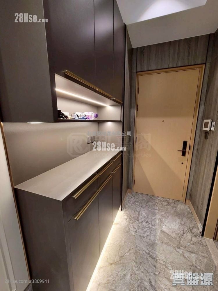 Crescent Green Sell 2 Bedrooms 916 ft²