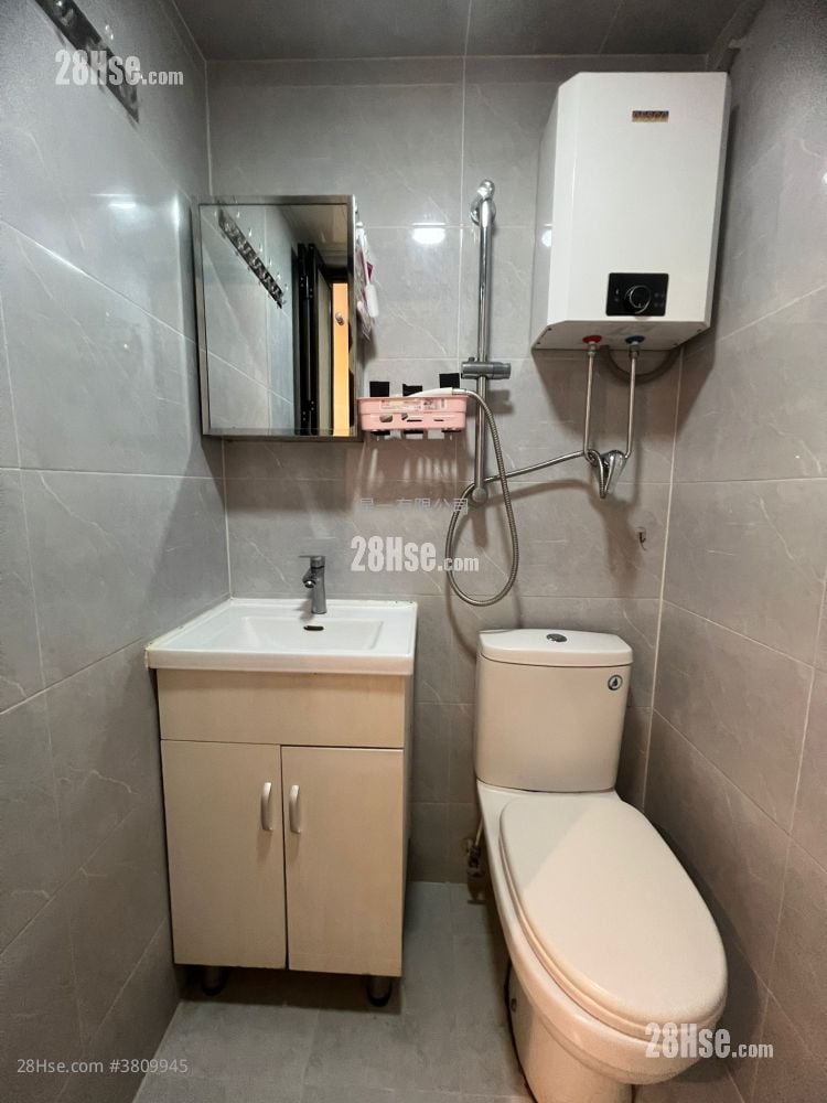 Lee On Building Rental 1 Bedroom , 1 Bathroom 150 ft²