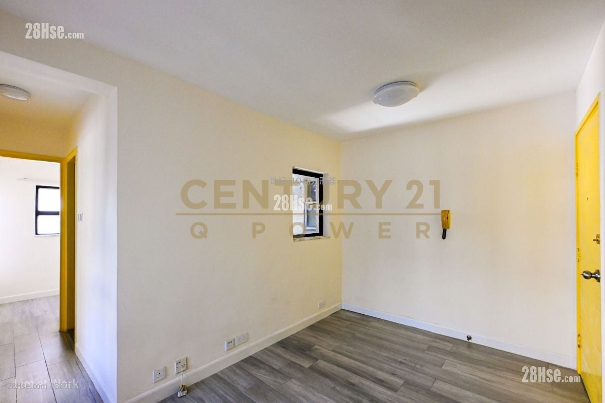 Shaukeiwan Plaza Rental 2 Bedrooms , 1 Bathroom 344 ft²