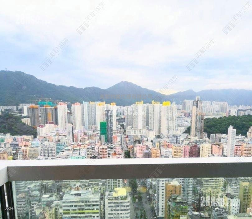 Park One Sell 3 Bedrooms 418 ft²