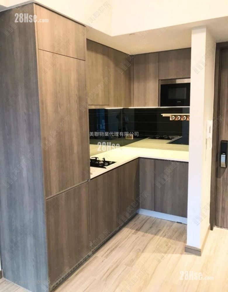 Park One Sell 3 Bedrooms 418 ft²