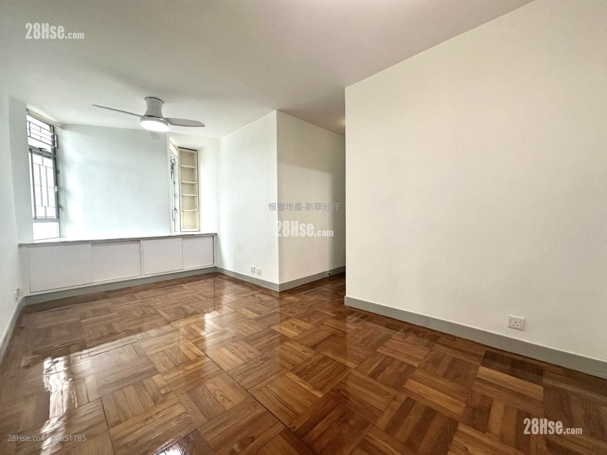 New Jade Garden Sell 3 Bedrooms , 1 Bathroom 533 ft²