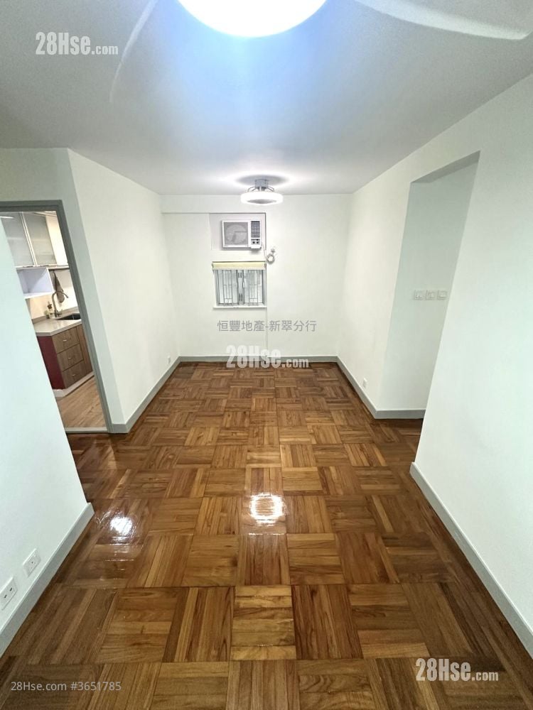 New Jade Garden Sell 3 Bedrooms , 1 Bathroom 533 ft²