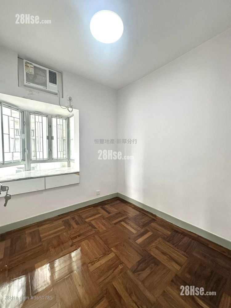 New Jade Garden Sell 3 Bedrooms , 1 Bathroom 533 ft²