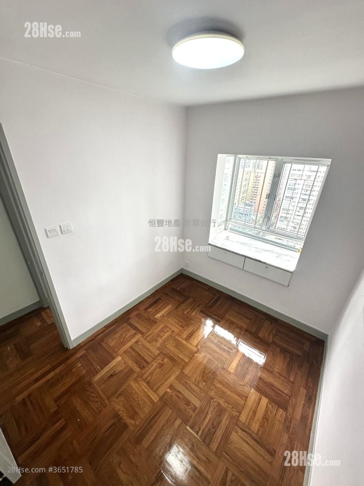 New Jade Garden Sell 3 Bedrooms , 1 Bathroom 533 ft²