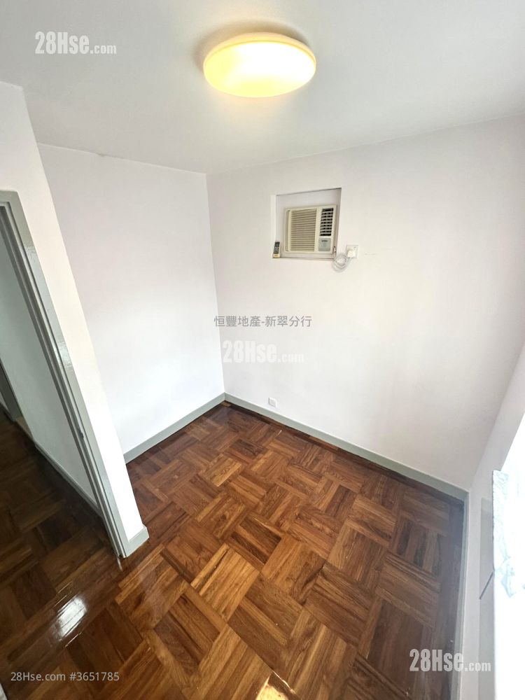 New Jade Garden Sell 3 Bedrooms , 1 Bathroom 533 ft²