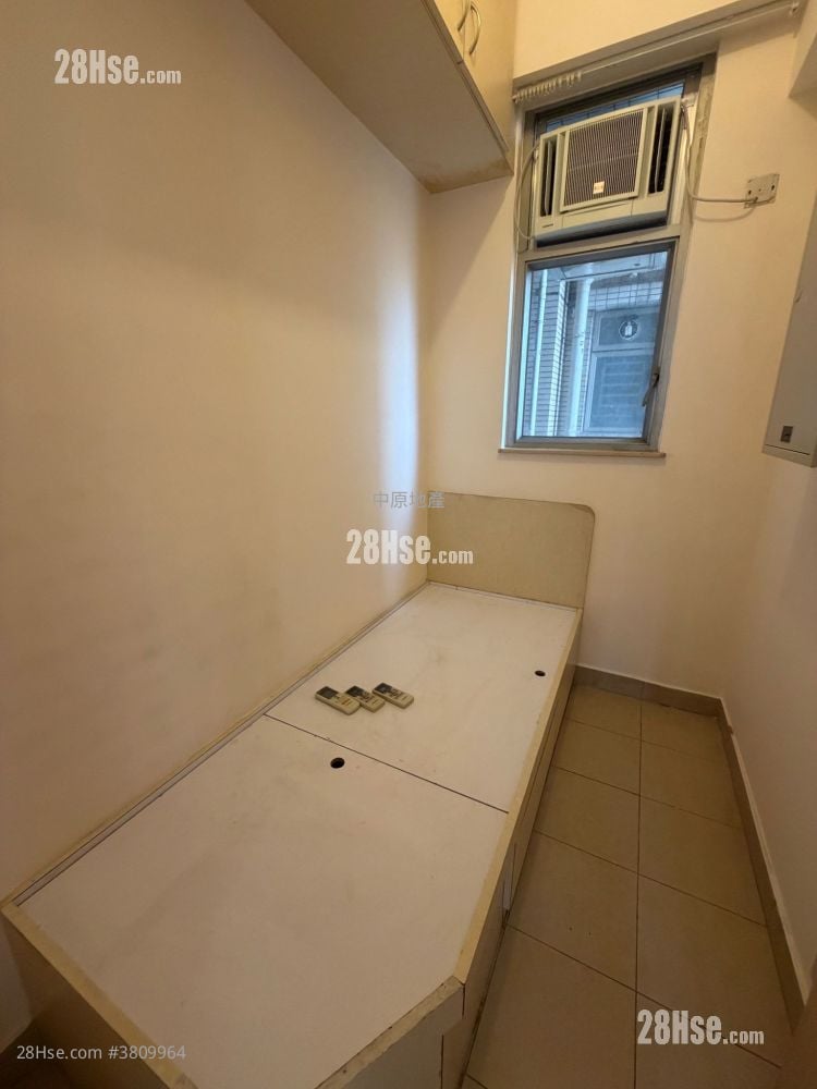 La Grove Sell 3 Bedrooms , 1 Bathroom 807 ft²