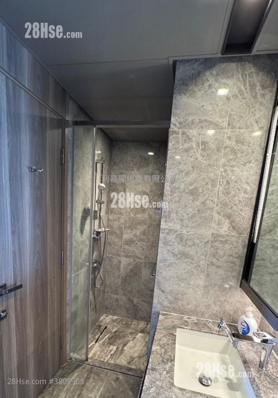 Wings At Sea Rental 620 ft²